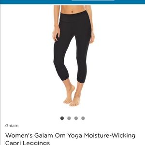Gaiam Capri Yoga Pants